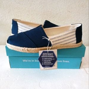Toms